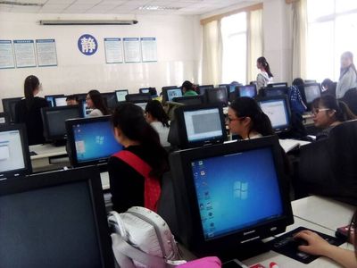 魅力PS,讓一切皆有可能——數(shù)學(xué)系、計(jì)算機(jī)科學(xué)系志愿服務(wù)隊(duì)開展PS培訓(xùn)